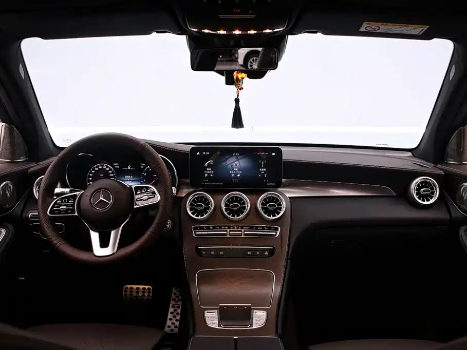 Mercedes-Benz GLC 2022 Facelift GLC 300 L 4MATIC Dynamic Collector's Edition фото 5