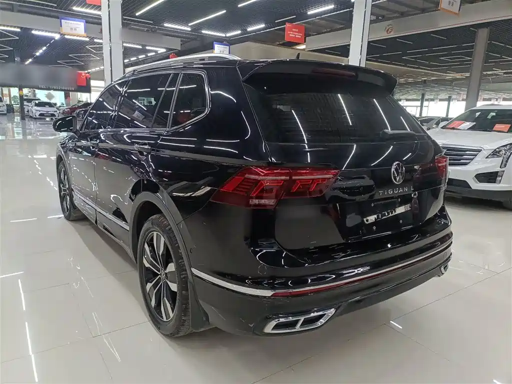 Volkswagen Tiguan L 2022 330TSI Auto 2WD R-Line Premium Edition фото 5