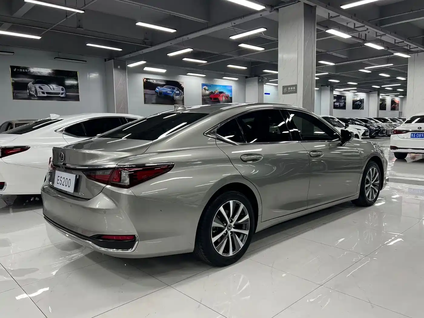 Lexus ES 2020 200 Excellence фото 7