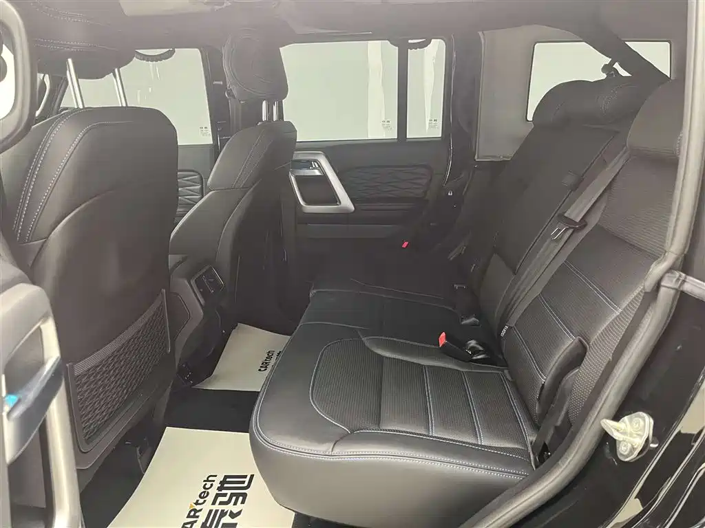 BAIC ORV Beijing Offroad BJ40 2024 2.0T Urban Hunter Glory Edition фото 16