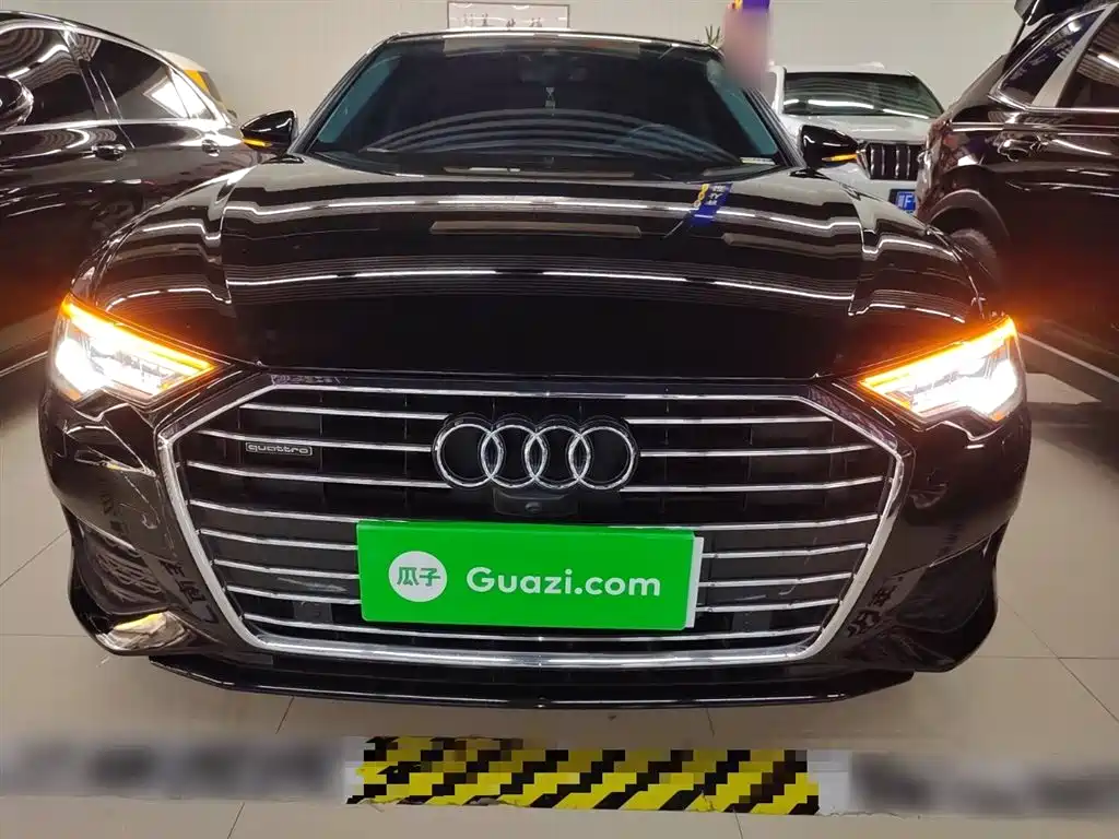 Audi A6L 2019 45 TFSI quattro Exclusive Elegance фото 3