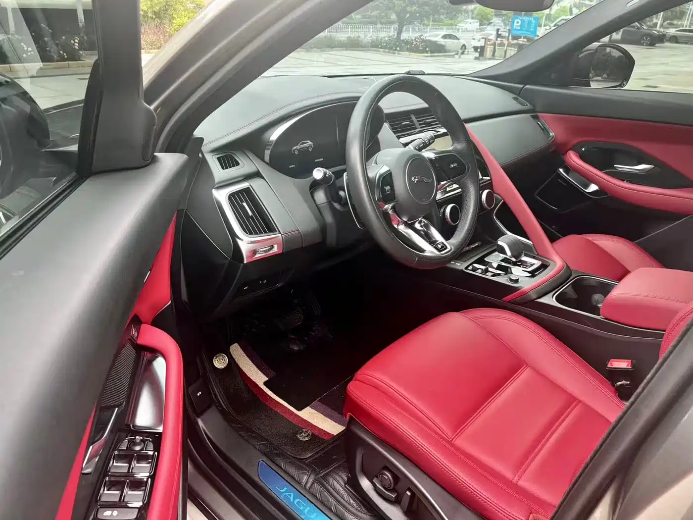 Jaguar E-PACE 2024 Progressive Sport Edition R-DYNAMIC S фото 8