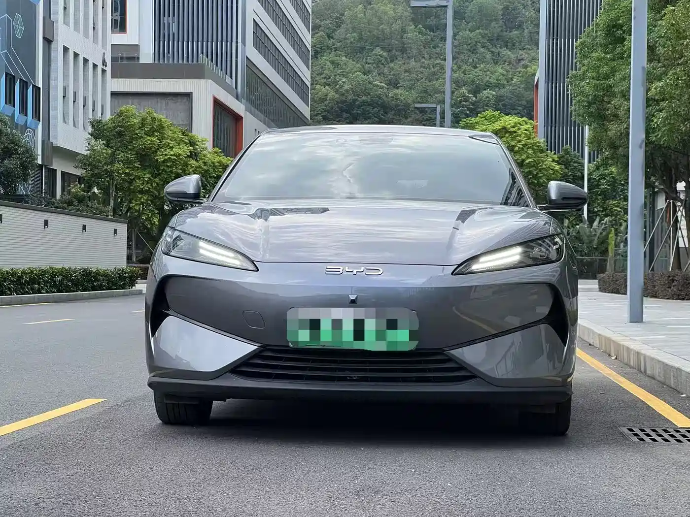 BYD e7 2025 Model 520 Intelligent Travel Edition фото 2