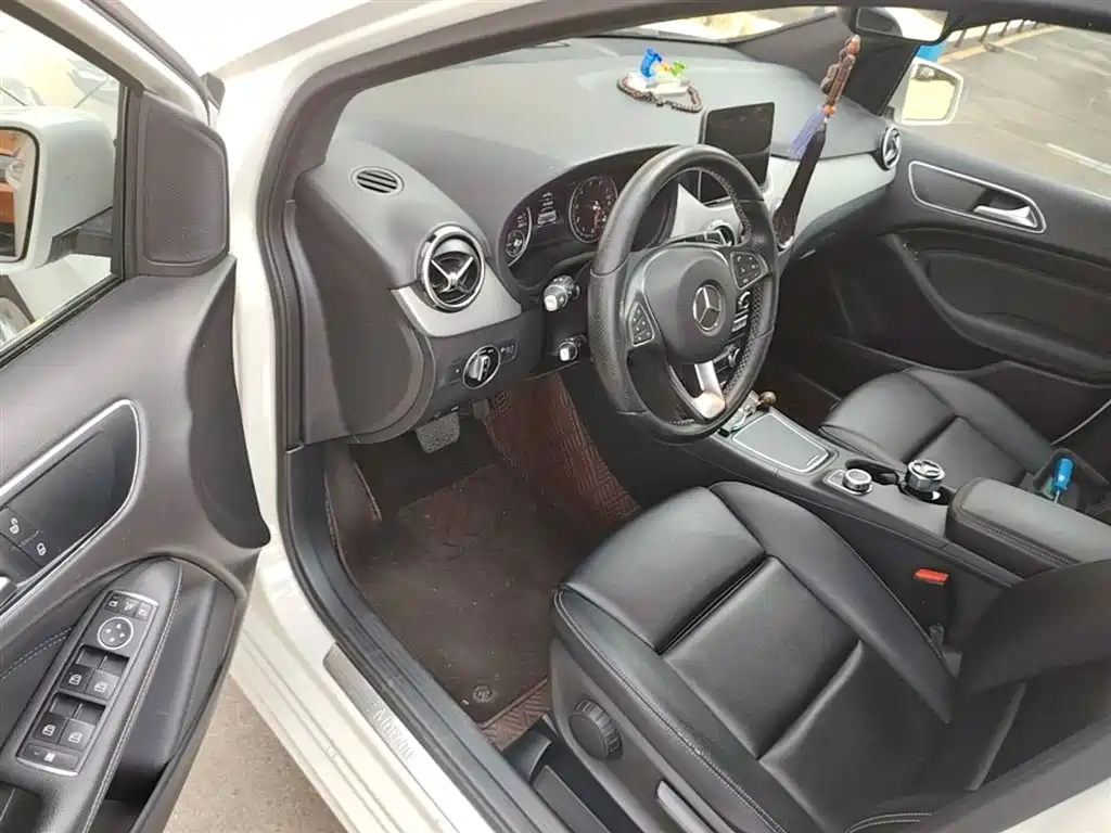 Mercedes-Benz B-Class 2019 B 200 Dynamic фото 15