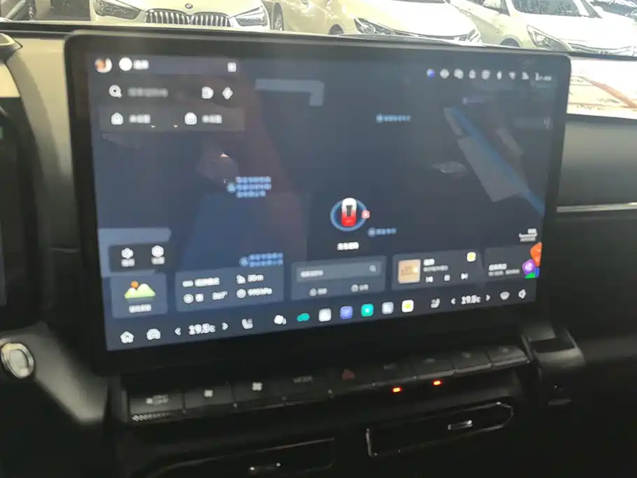 Haval Second-Generation Big Dog New Energy 2025 Hi4 102km Mid Edition фото 13
