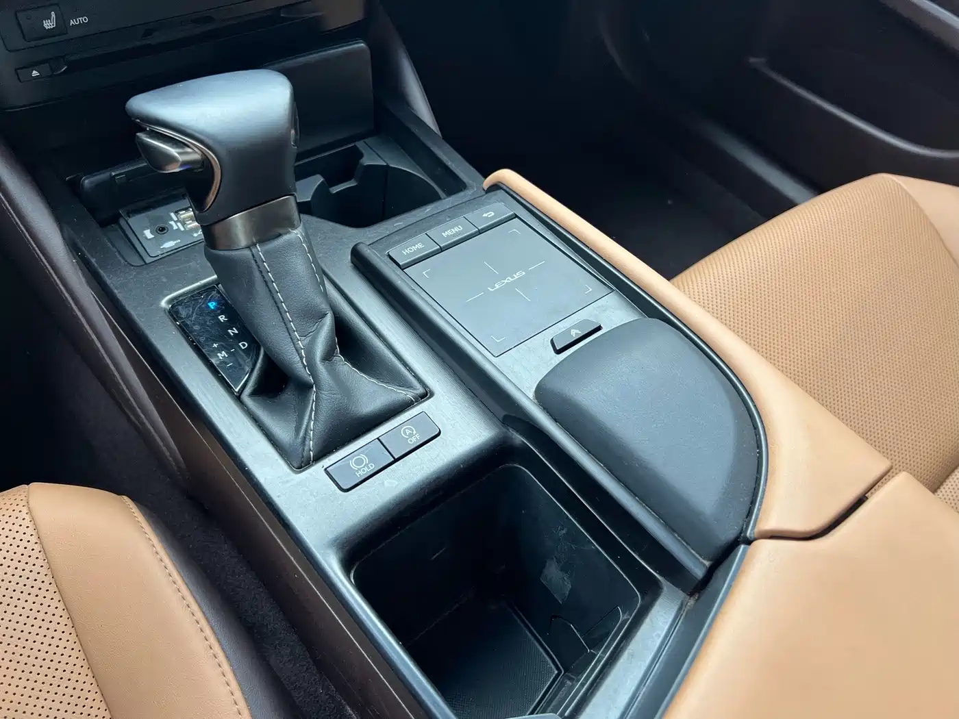 Фото 6 - Lexus ES