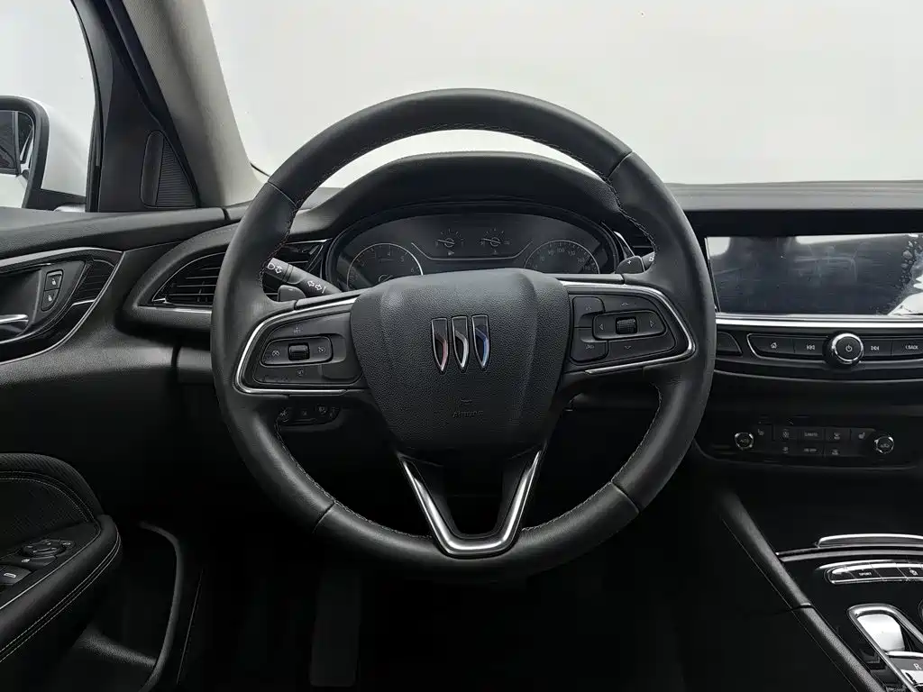 Фото 11 - Buick Regal