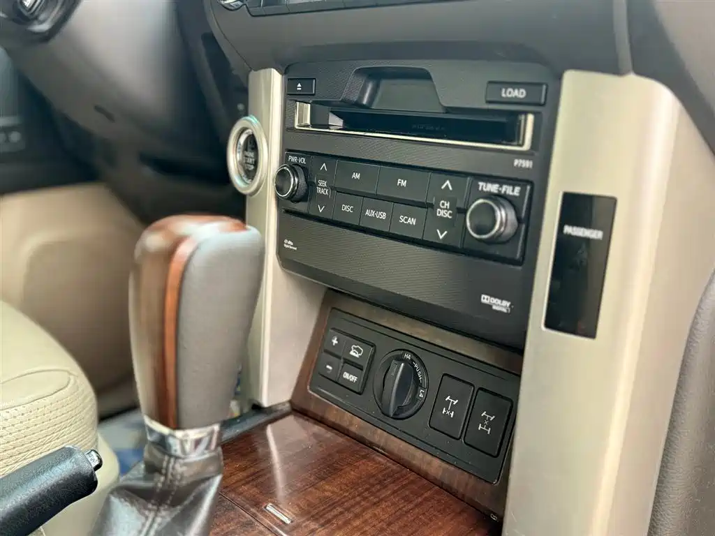 Toyota Prado 2010 4.0L Automatic VX NAVI фото 29