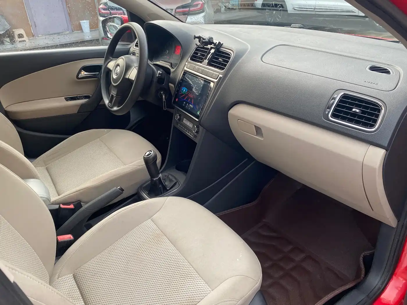 Фото 8 - Volkswagen Polo