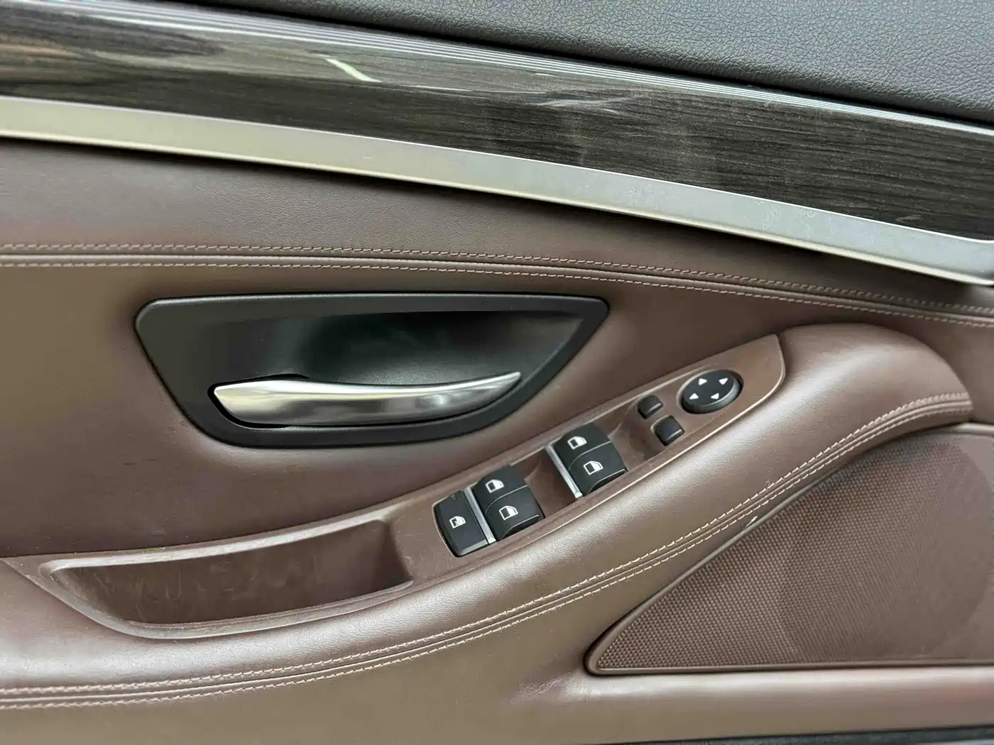 BMW 5 Series 2014 525Li Luxury Design Package фото 14
