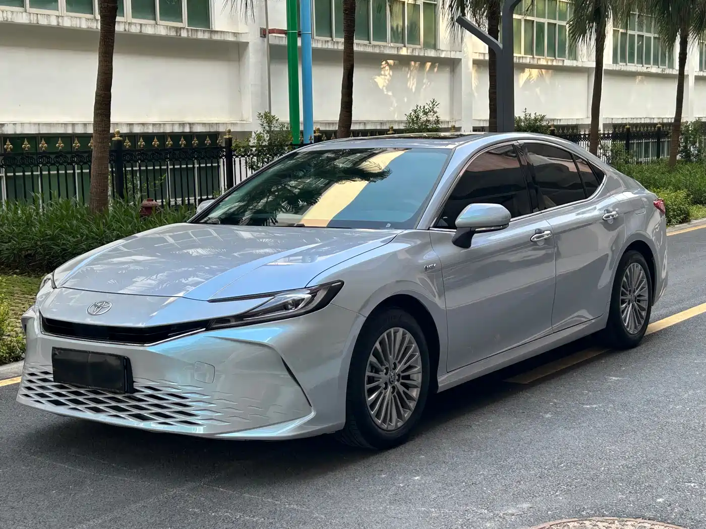 Toyota Camry 2024 Hybrid 2.0HGVP Luxury Edition