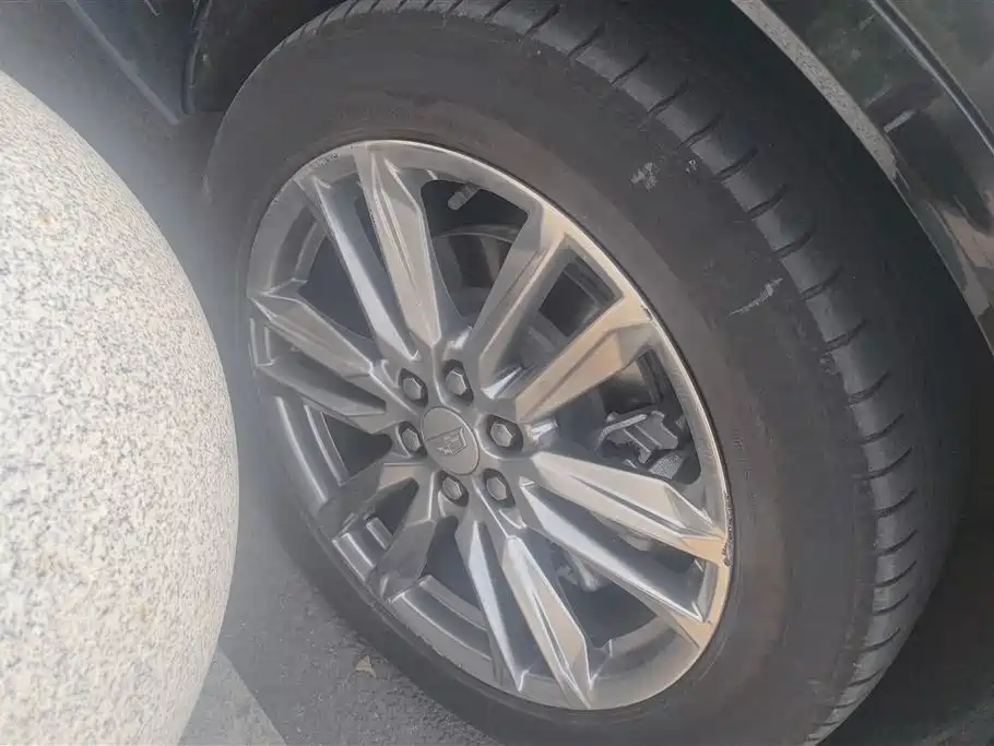 Cadillac XT6 2021 2.0T 6-seater 4WD Luxury фото 6