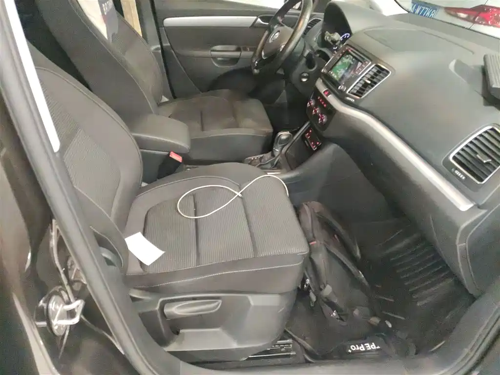 Volkswagen Sharan 2016 380TSI Comfort 7-seater фото 25