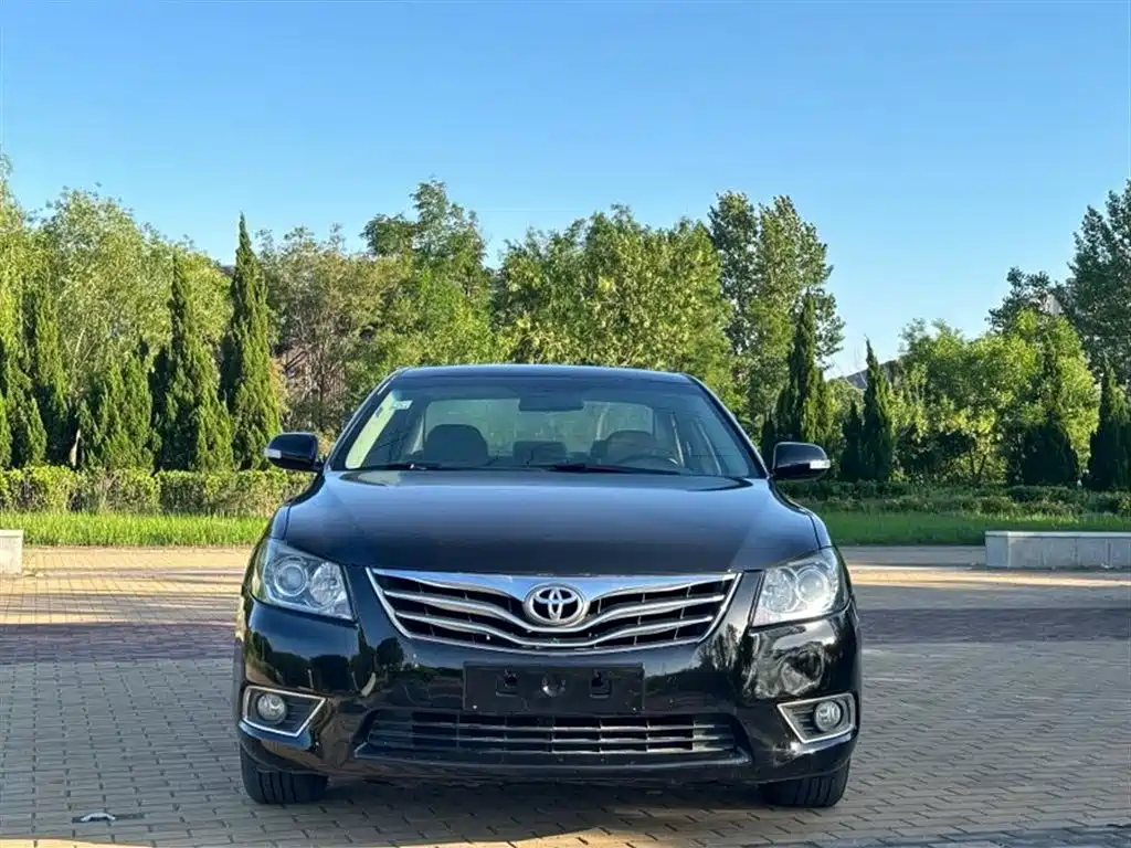 Toyota Camry 2013 200E Classic Elite Edition фото 2
