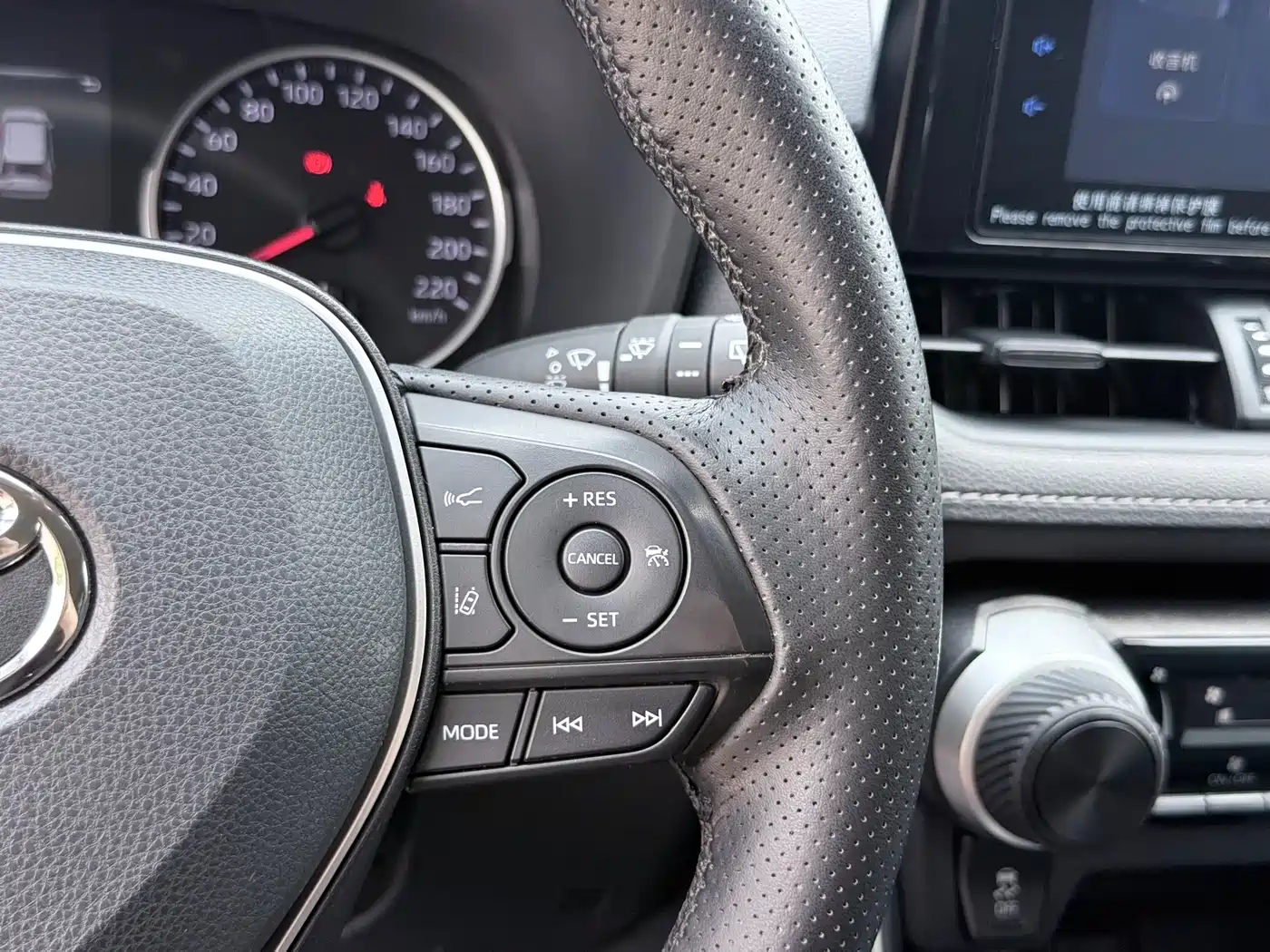 Toyota RAV4 Rongfang 2022 2.0L CVT 2WD Urban Edition фото 16