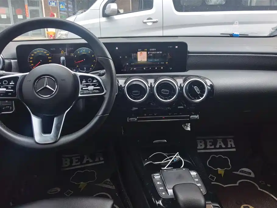 Mercedes-Benz A-Class 2021 A 180 L фото 12