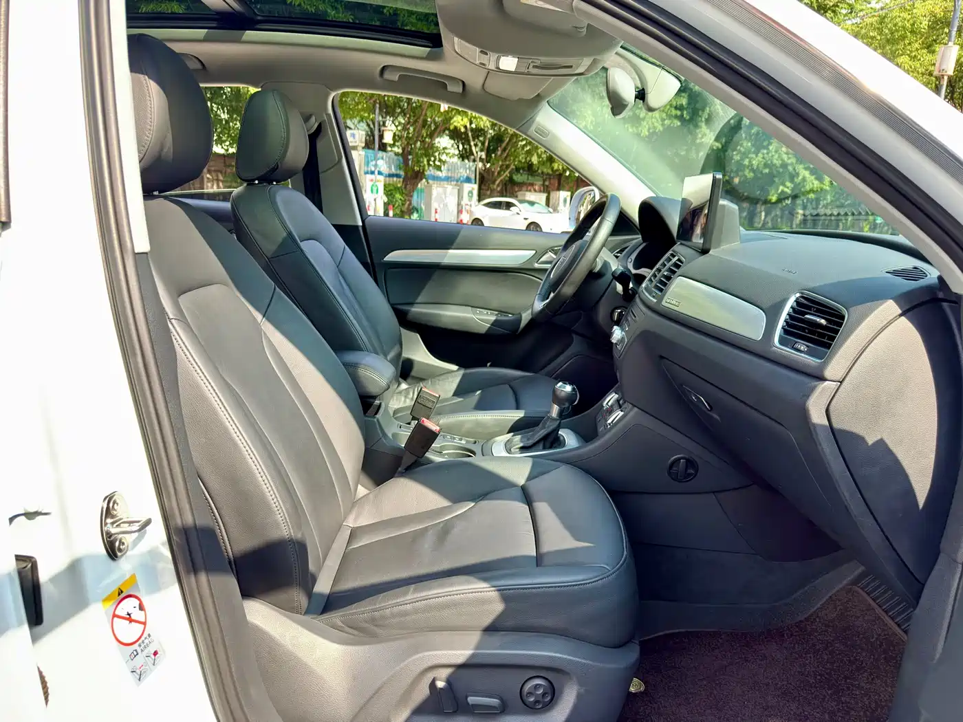 Audi Q3 2015 35 TFSI quattro Technology фото 19