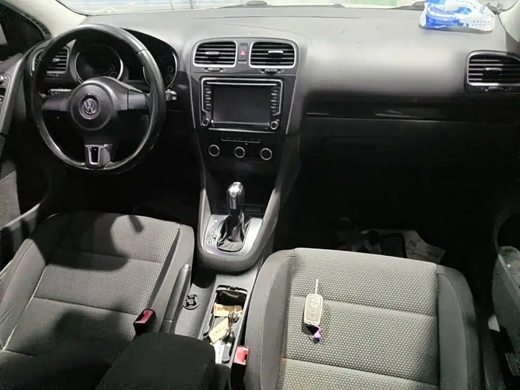 صورة 11 - Volkswagen Golf