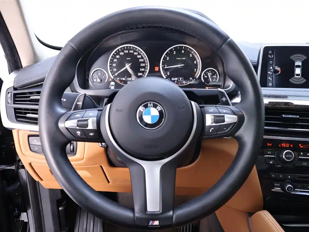 BMW X6 2017 xDrive28i фото 16
