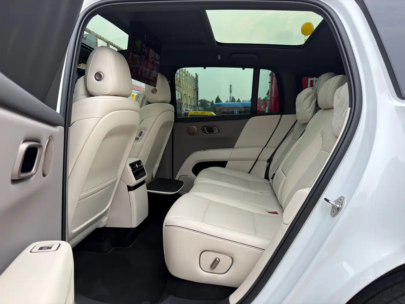Li Auto i6 2026 2025 4WD Base Model