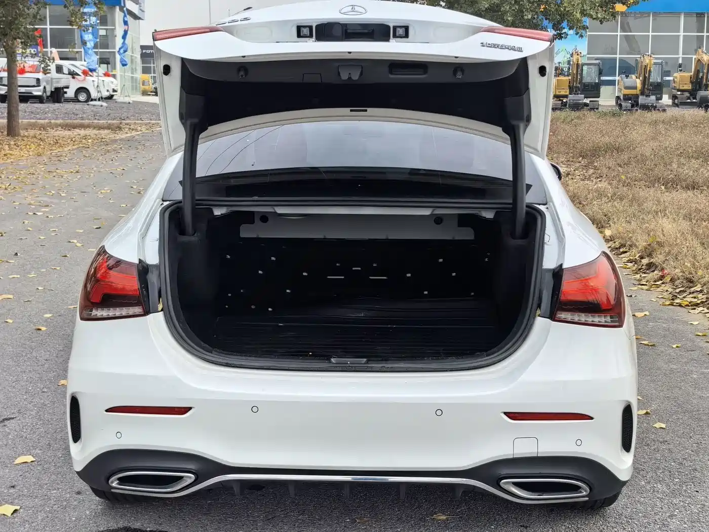 Mercedes-Benz A-Class 2022 A 200 L Sport Sedan Dynamic фото 13