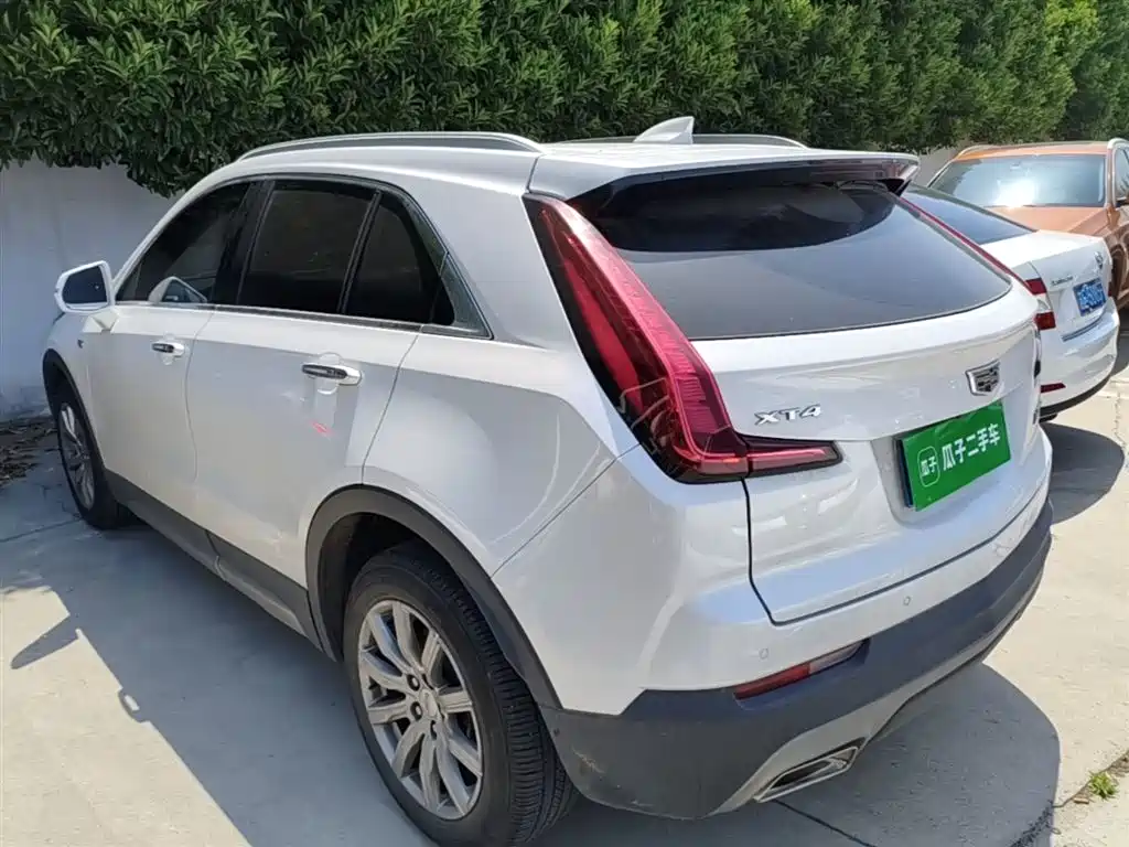 Cadillac XT4 2018 28T FWD Leading Edition фото 5