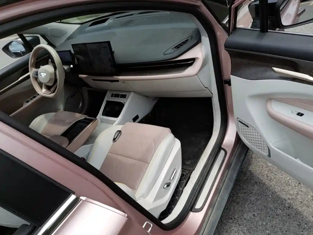 Geely Geometry M6 2023 2022 580 New Fun Edition