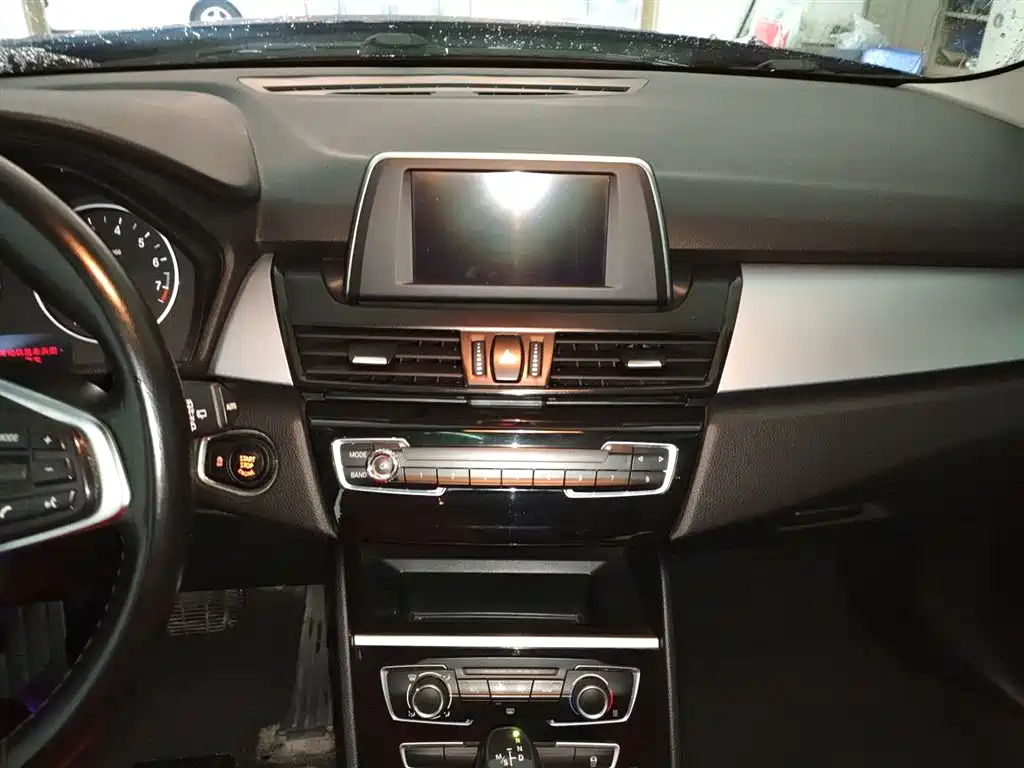 BMW 2 Series Touring 2016 218i Fashion Model фото 5