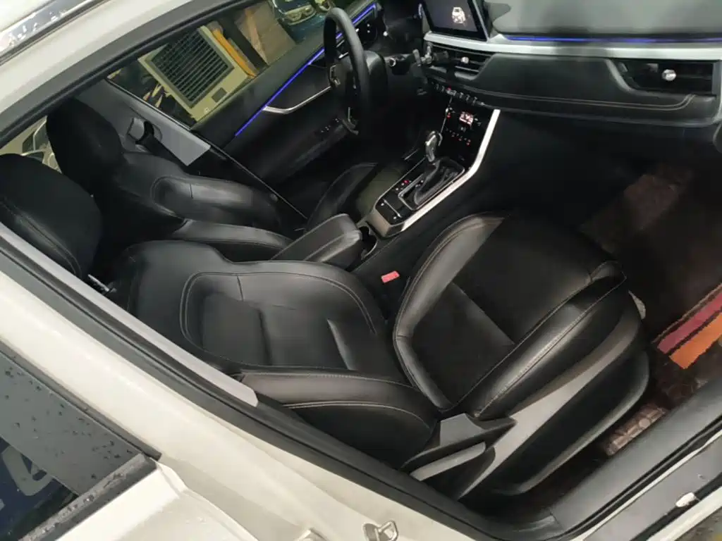 Фото 25 - Chery Tiggo 8