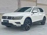 Photo 1 - Volkswagen Tiguan L