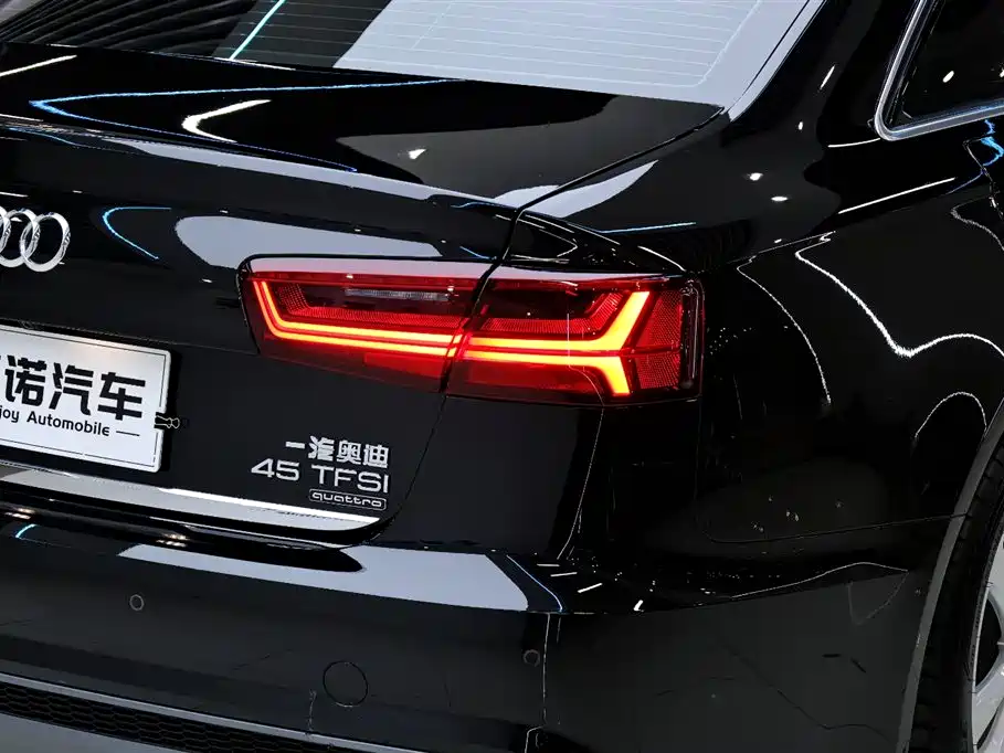 Audi A6L 2018 30th Anniversary 45 TFSI quattro Sport фото 16