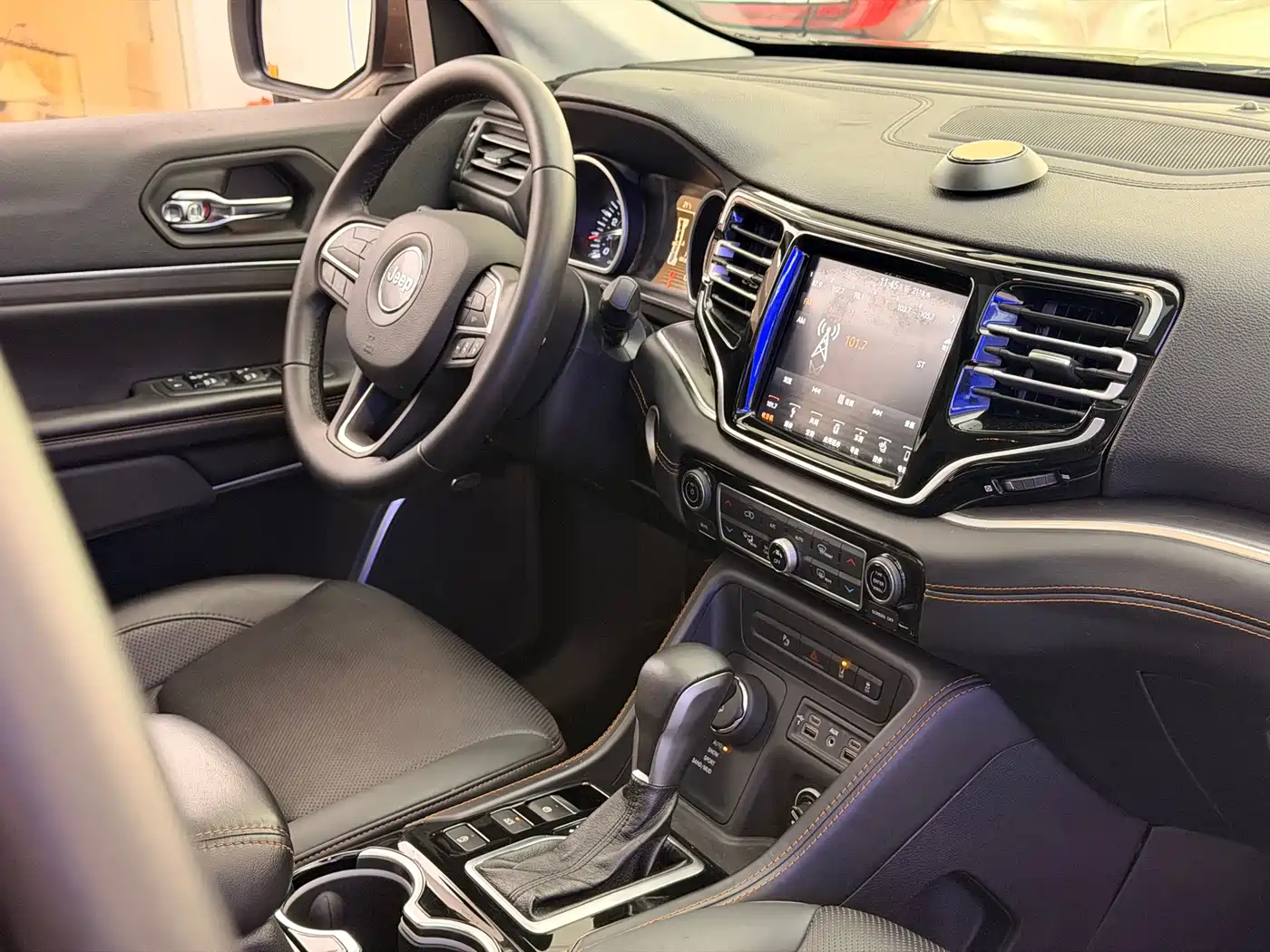 Jeep Grand Commander 2018 2018 2.0T AWD Intelligent Edition (China V)