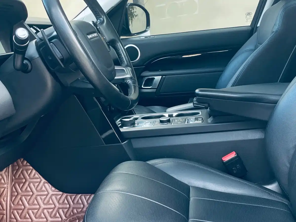 Land Rover Discovery 2020 3.0 SC V6 SE фото 17