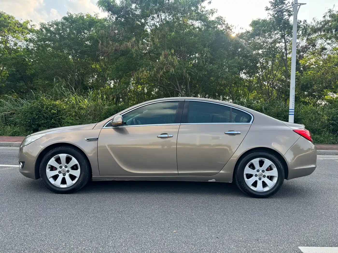 Buick Regal 2012 Model 2.0L Comfort фото 24