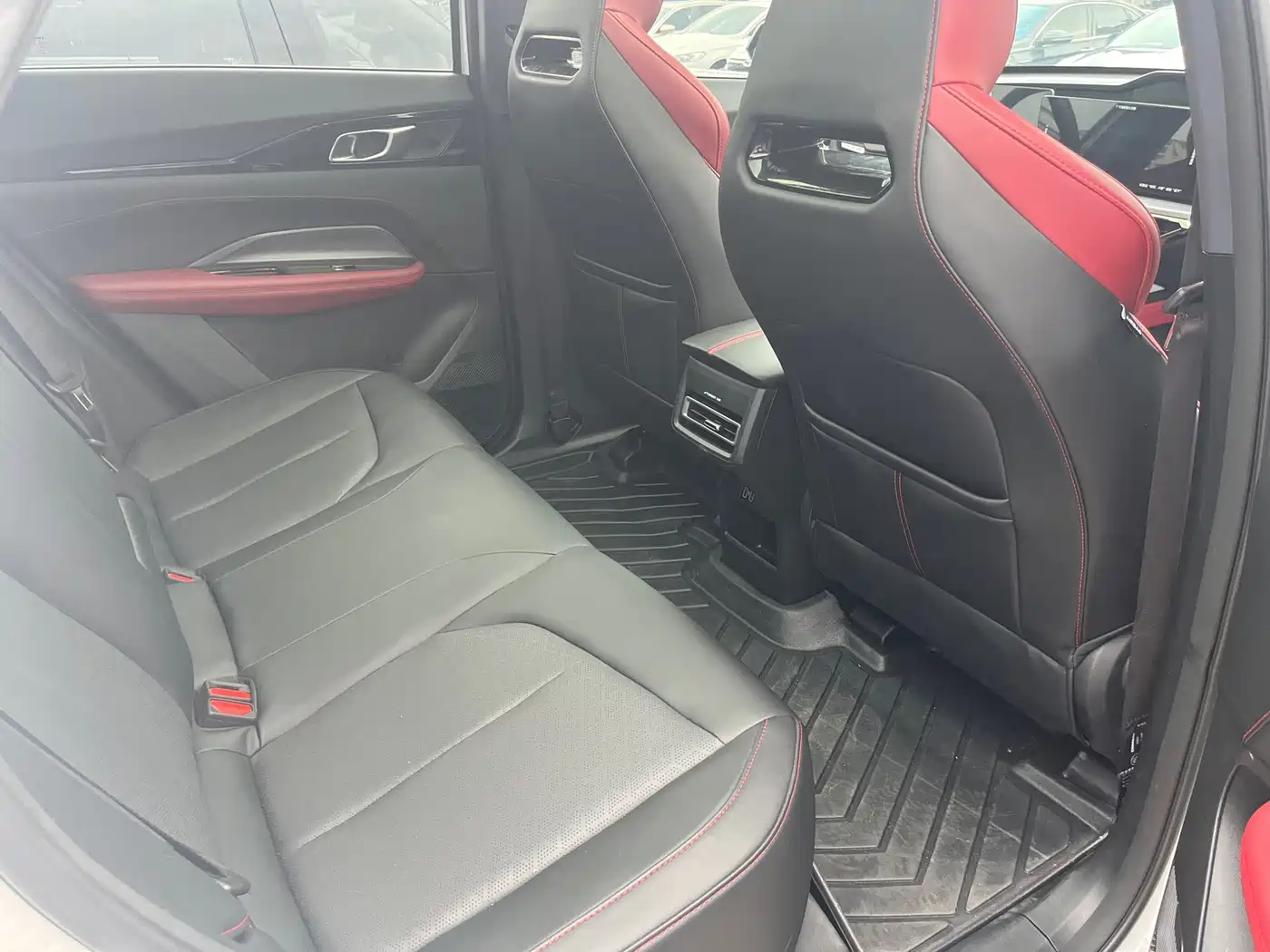 Changan Oshan Z6 2024 2023 Blue Whale 1.5T DCT Smart Premium
