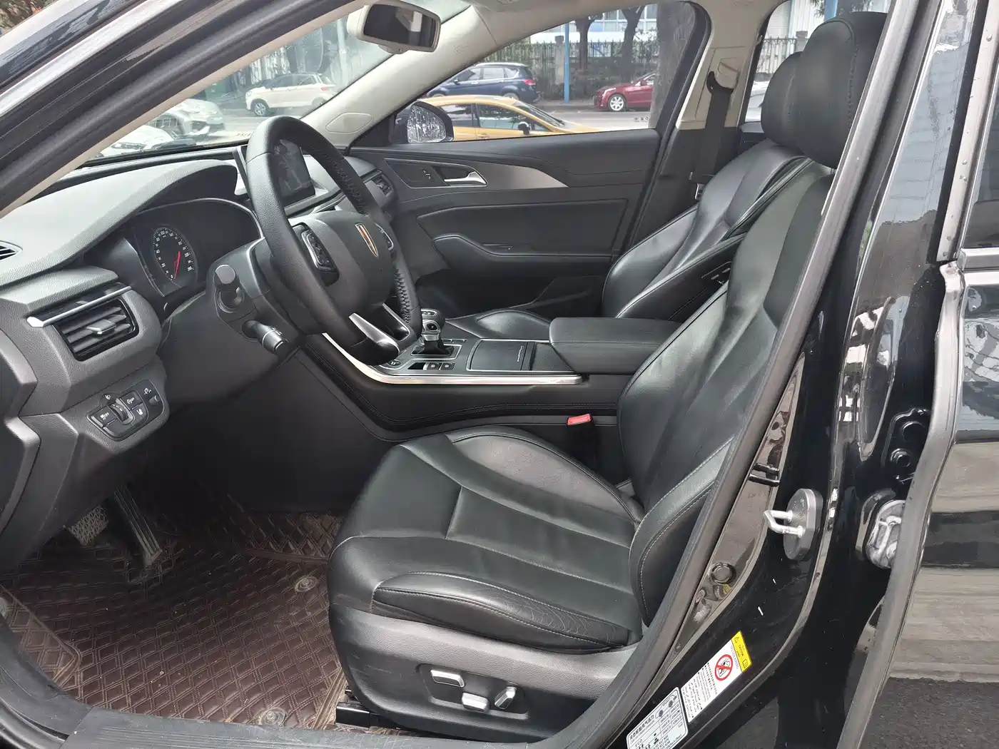 Hongqi H5 2022 Classic 1.8T Auto Smart Connect Flag Rhythm Edition фото 5