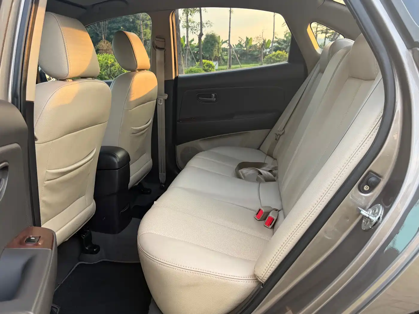 Hyundai Elantra 2011 1.6L Manual Comfort фото 12