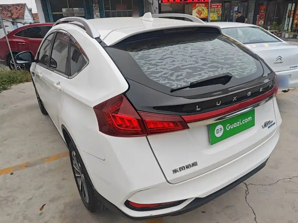 Luxgen U6 SUV 2019 2017 Facelift 1.6T Innovation