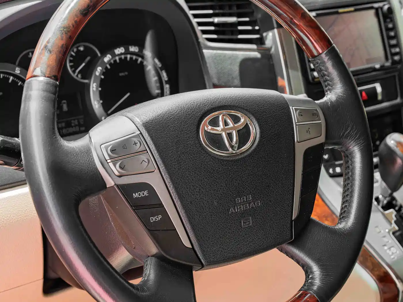 Toyota Alphard 2011 3.5L Luxury Edition фото 12