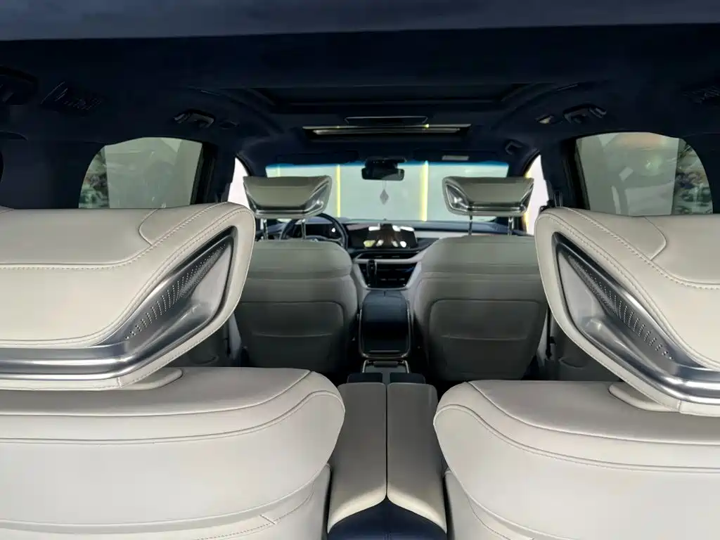 Фото 6 - Buick GL8
