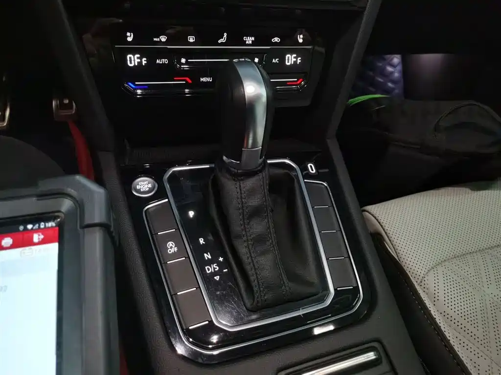 Volkswagen Magotan 2023 Model 2 Million Commemorative Edition 330TSI DSG Luxury фото 6