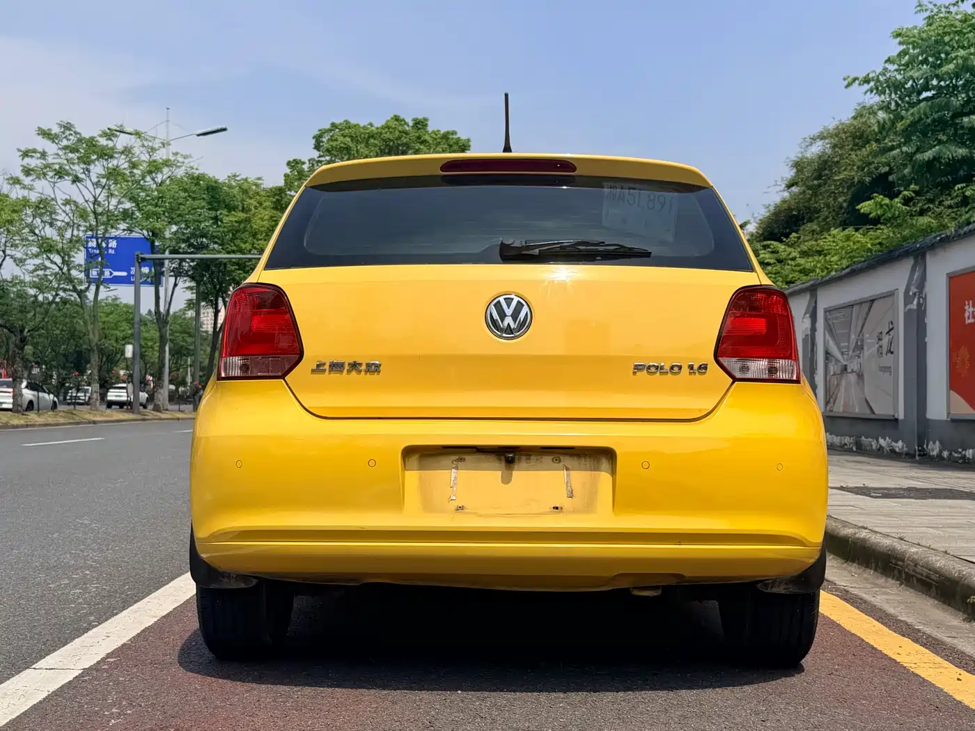 Volkswagen Polo 2011 1.6L Automatic Cool Edition фото 5