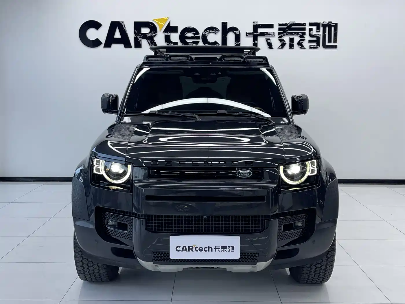Land Rover Defender 2024 110 3.0T P400 Dark Special Edition фото 2