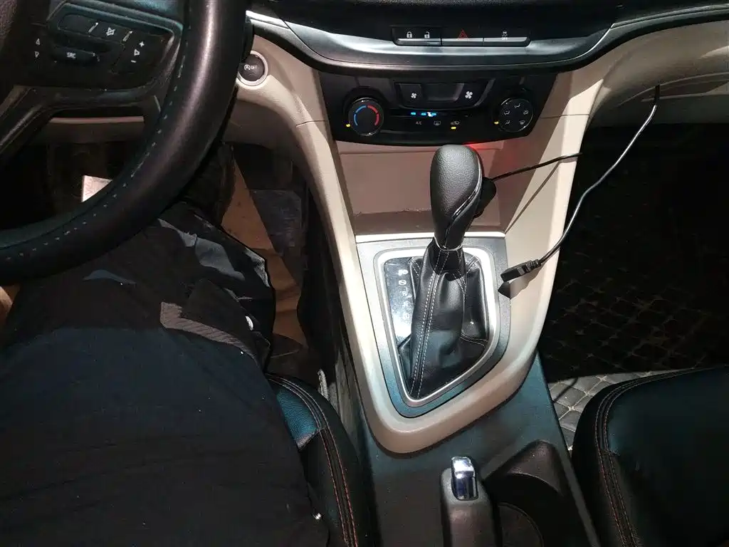 Buick Excelle 2016 15N Automatic Progressive фото 14