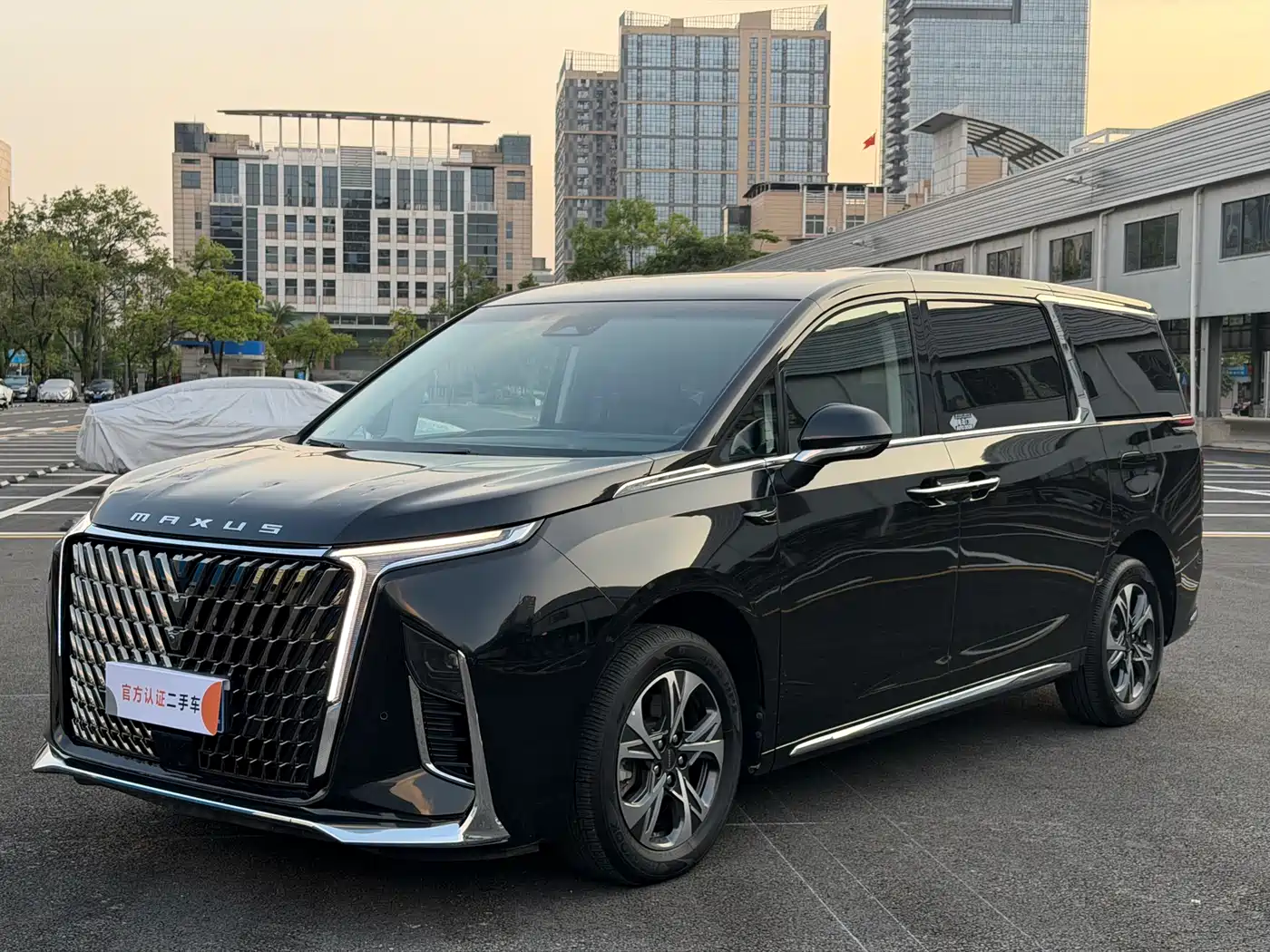 SAIC Maxus Maxus G90 2024 2.0T Galaxy 7-Seater