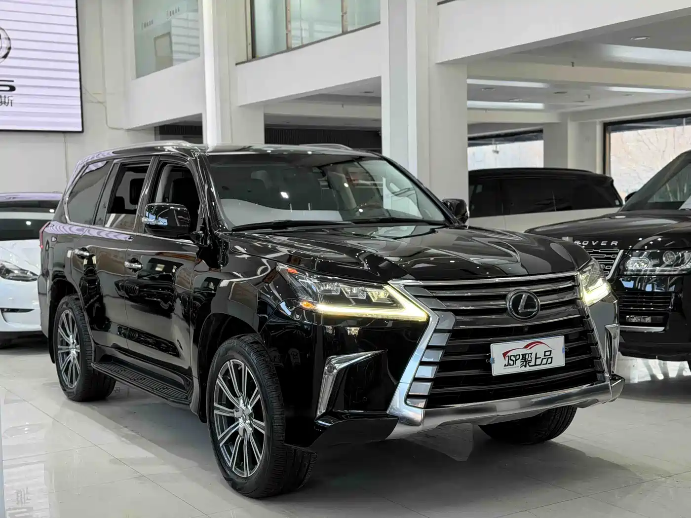 Lexus LX 2017 570 Prestige Luxury фото 3