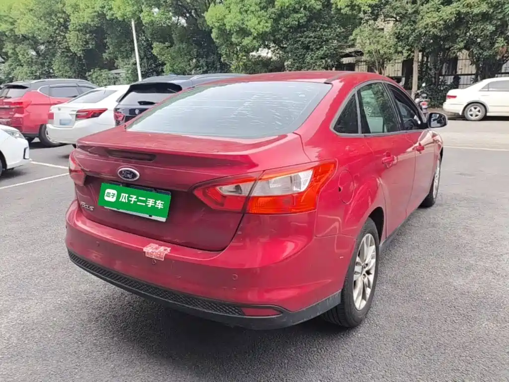 Фото 7 - Ford Focus