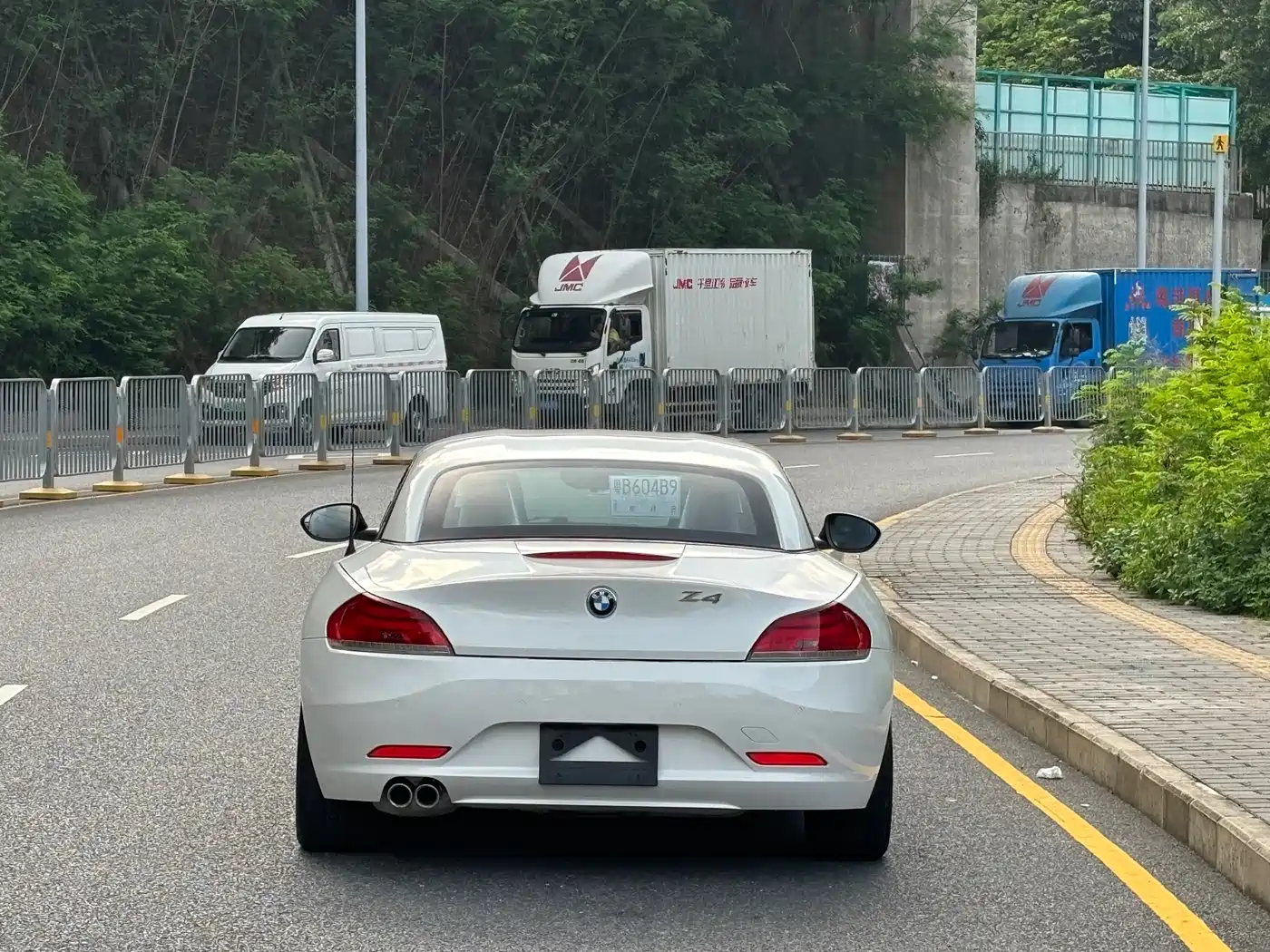 BMW Z4 2013 sDrive20i Leading фото 19