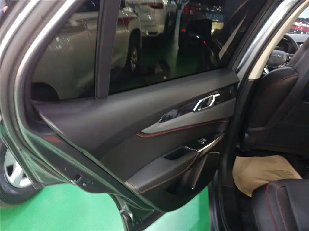 Lynk & Co 01 2019 2.0T 2WD Shine Pro Version China VI фото 18
