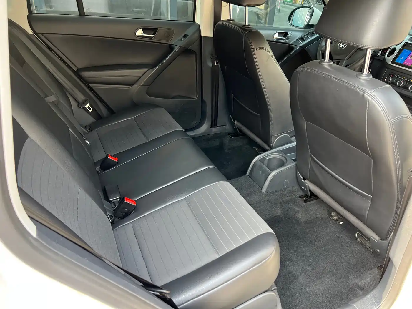 Volkswagen Tiguan 2015 1.8TSI Automatic 2WD Trendline фото 12